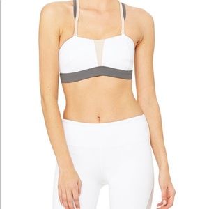 NWT- ALO Yoga Facet Bra